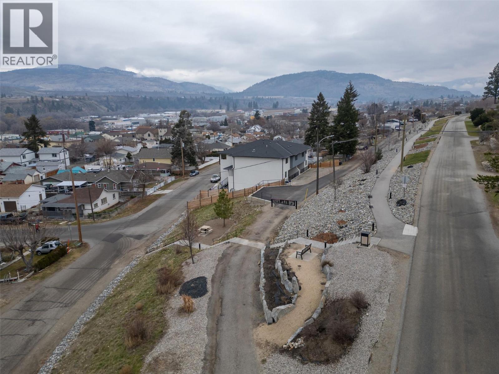 6380 Okanagan Street, Oliver, British Columbia  V0H 1T0 - Photo 3 - 10371797