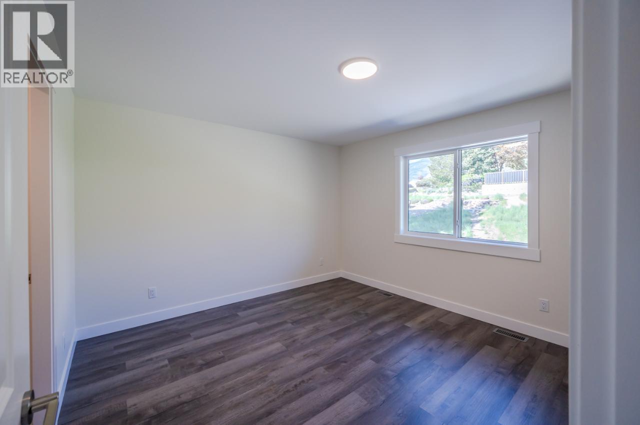 6380 Okanagan Street, Oliver, British Columbia  V0H 1T0 - Photo 32 - 10371797