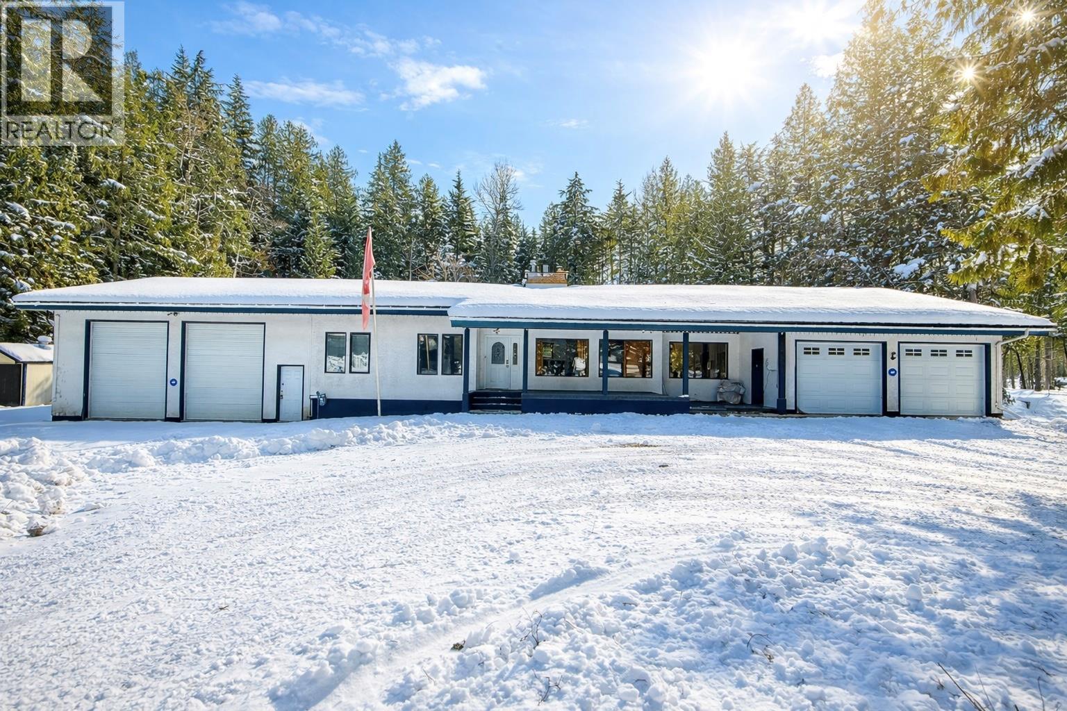 1557 Nichol Road, revelstoke, British Columbia