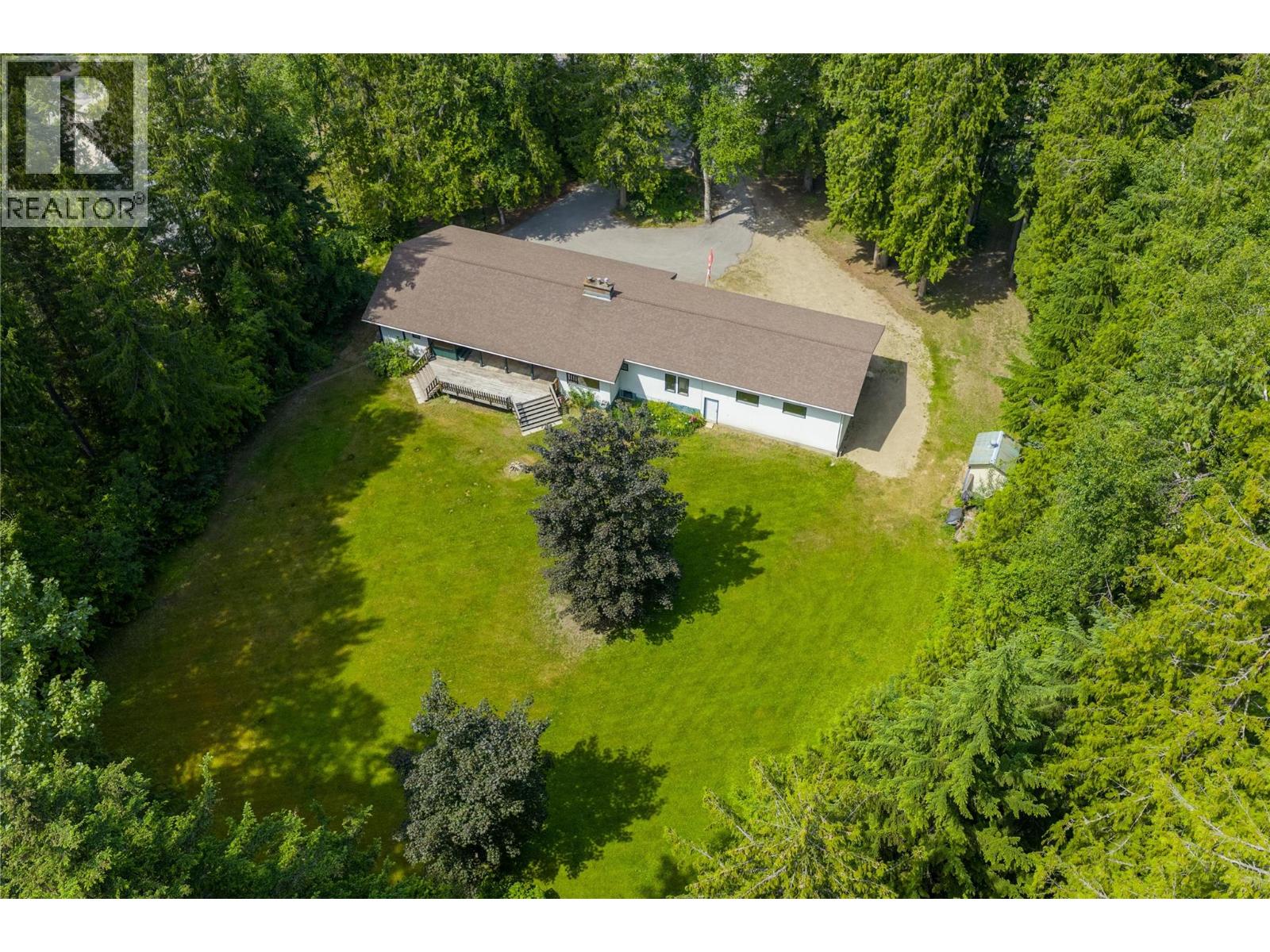 1557 Nichol Road, Revelstoke, British Columbia  V0E 2S1 - Photo 13 - 10371737