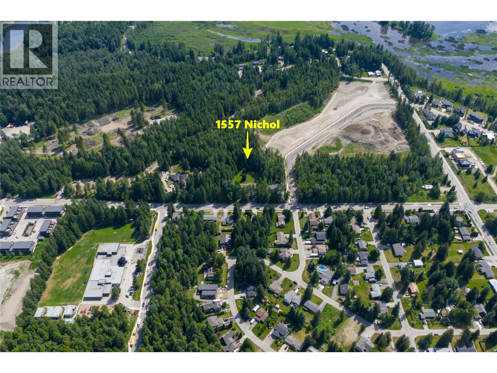 1557 Nichol Road, Revelstoke, British Columbia  V0E 2S1 - Photo 14 - 10371737