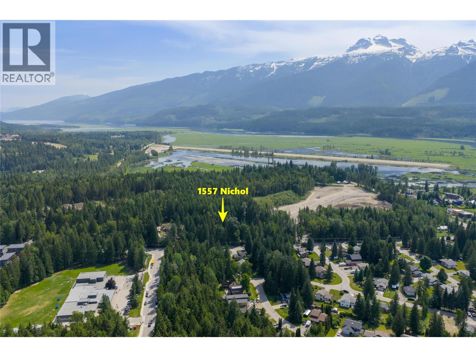 1557 Nichol Road, Revelstoke, British Columbia  V0E 2S1 - Photo 16 - 10371737