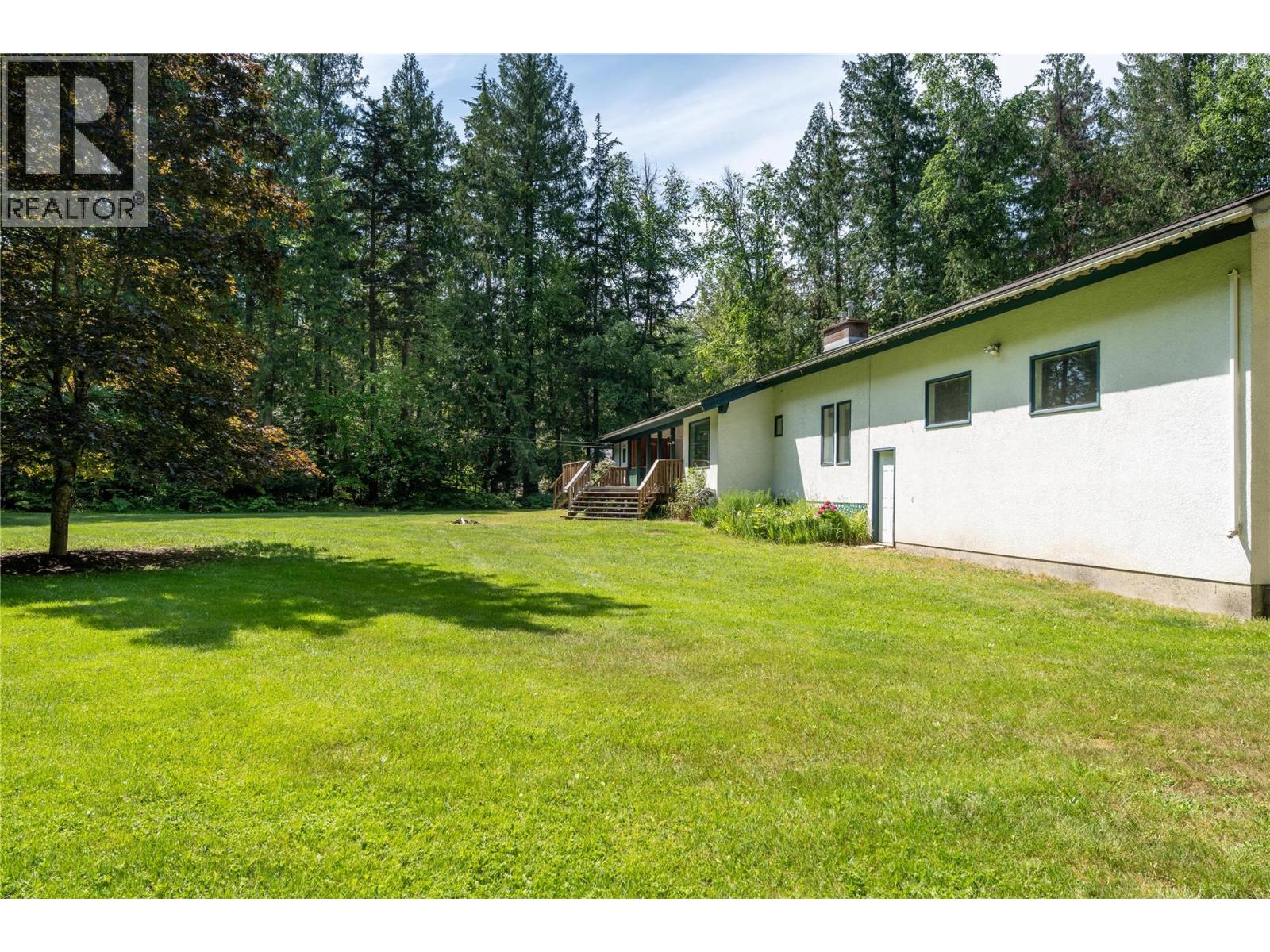 1557 Nichol Road, Revelstoke, British Columbia  V0E 2S1 - Photo 41 - 10371737
