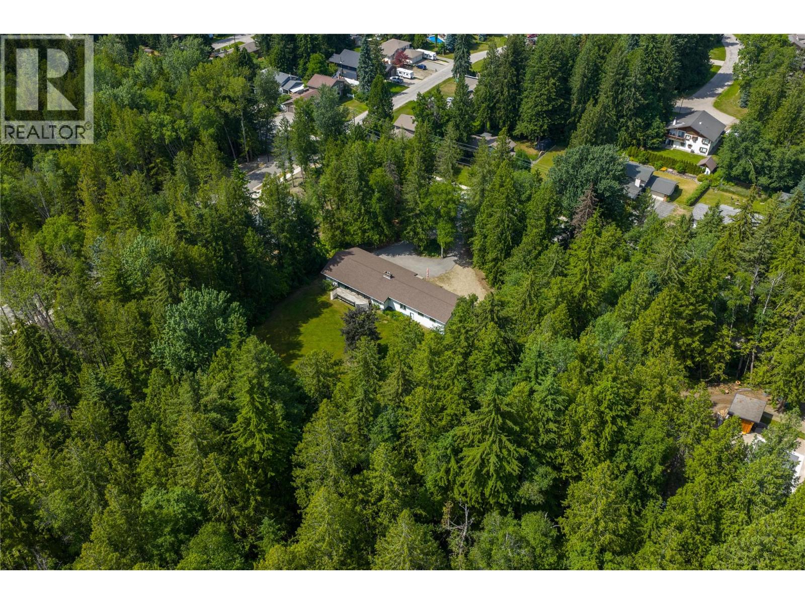 1557 Nichol Road, Revelstoke, British Columbia  V0E 2S1 - Photo 44 - 10371737