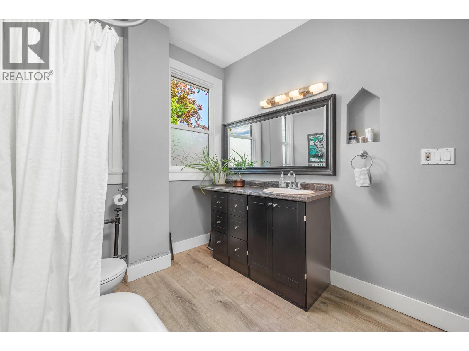 1805 32 Avenue, Vernon, British Columbia  V1T 2J5 - Photo 36 - 10371823