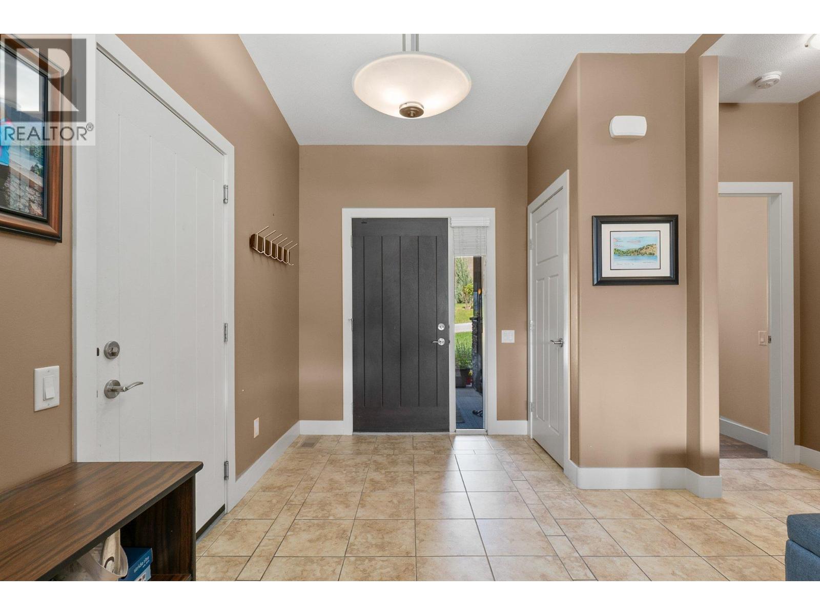 2421 Glacier Court Unit# 21, Kelowna, British Columbia  V1V 3A6 - Photo 4 - 10371872