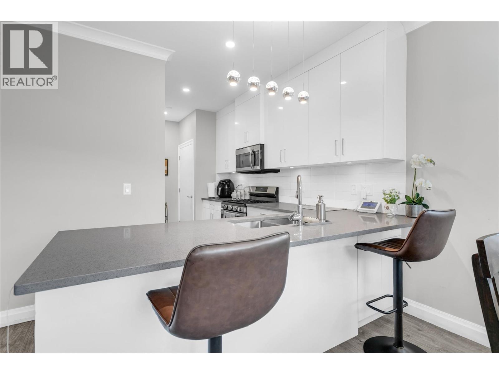 148 Summerhill Place, Kelowna, British Columbia  V1V 1T6 - Photo 8 - 10371576