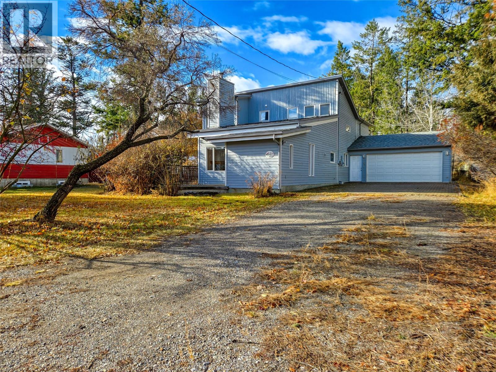 402 12th Avenue, Invermere, British Columbia  V0A 1K0 - Photo 1 - 10371907