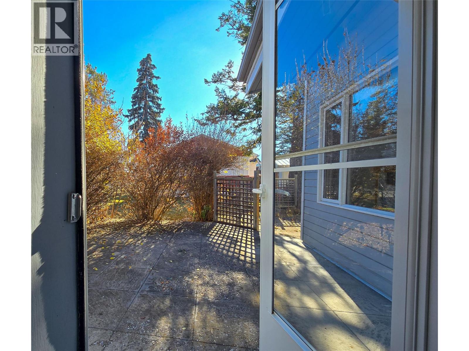 402 12th Avenue, Invermere, British Columbia  V0A 1K0 - Photo 13 - 10371907