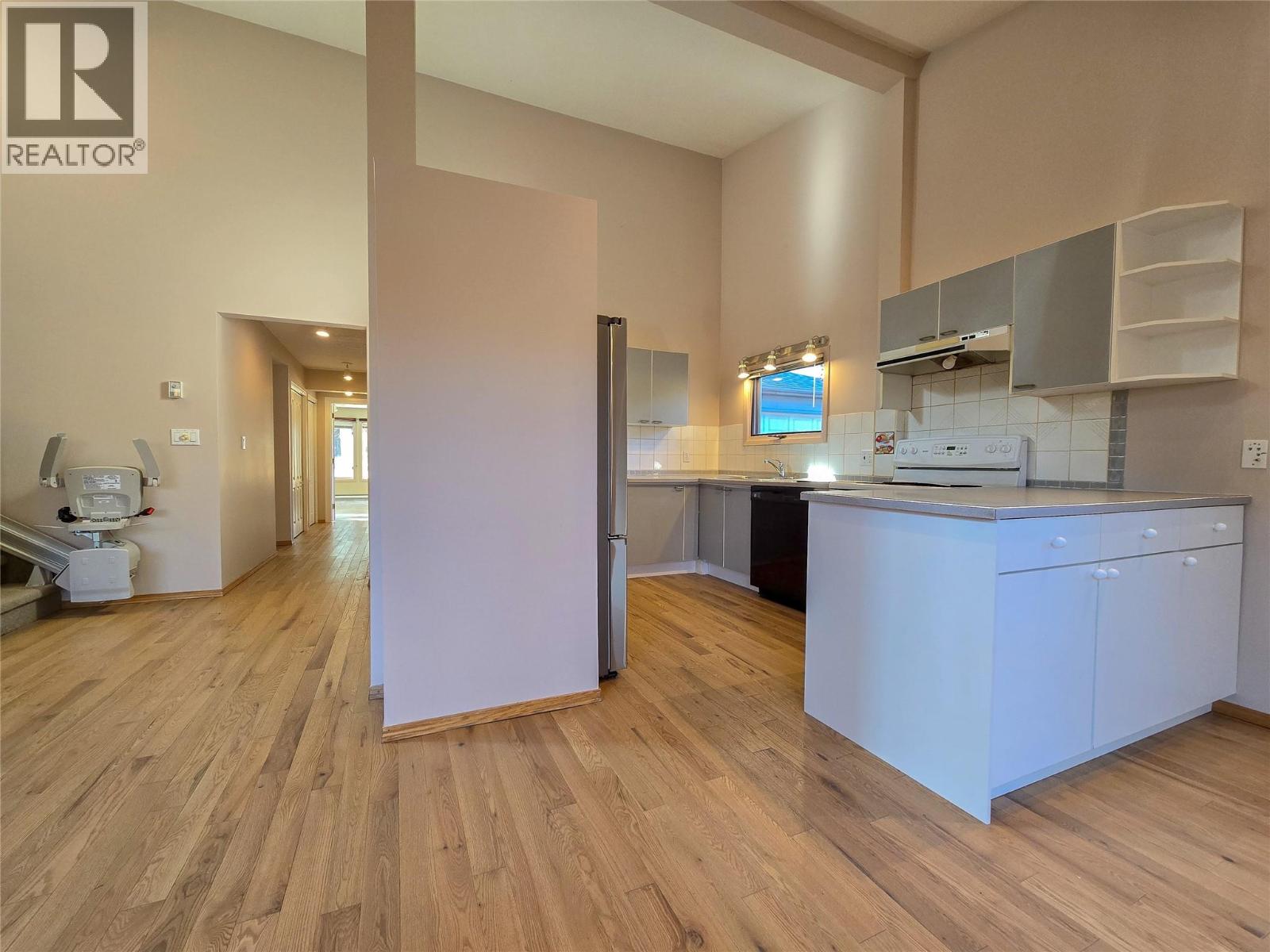 402 12th Avenue, Invermere, British Columbia  V0A 1K0 - Photo 16 - 10371907