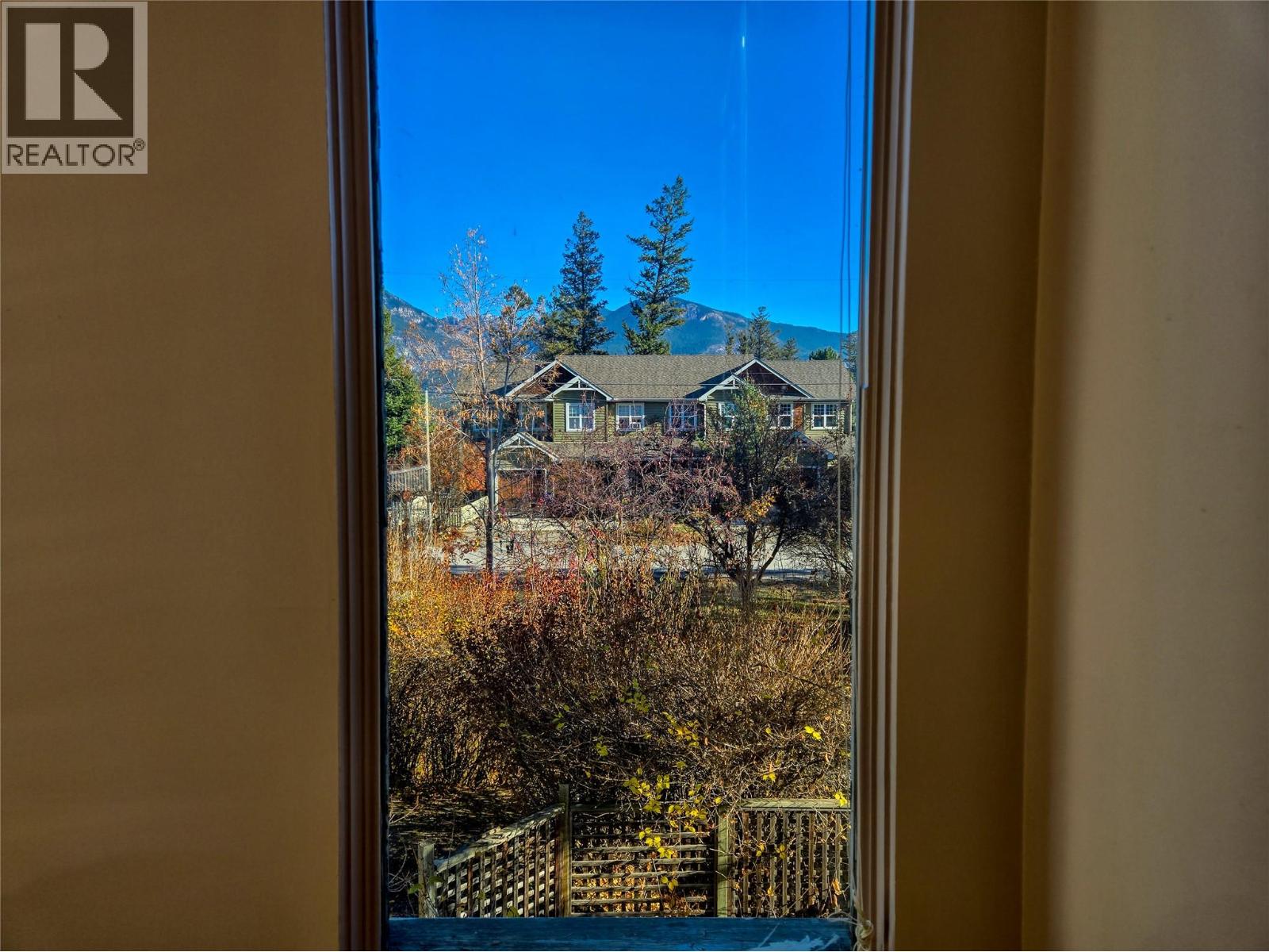 402 12th Avenue, Invermere, British Columbia  V0A 1K0 - Photo 35 - 10371907