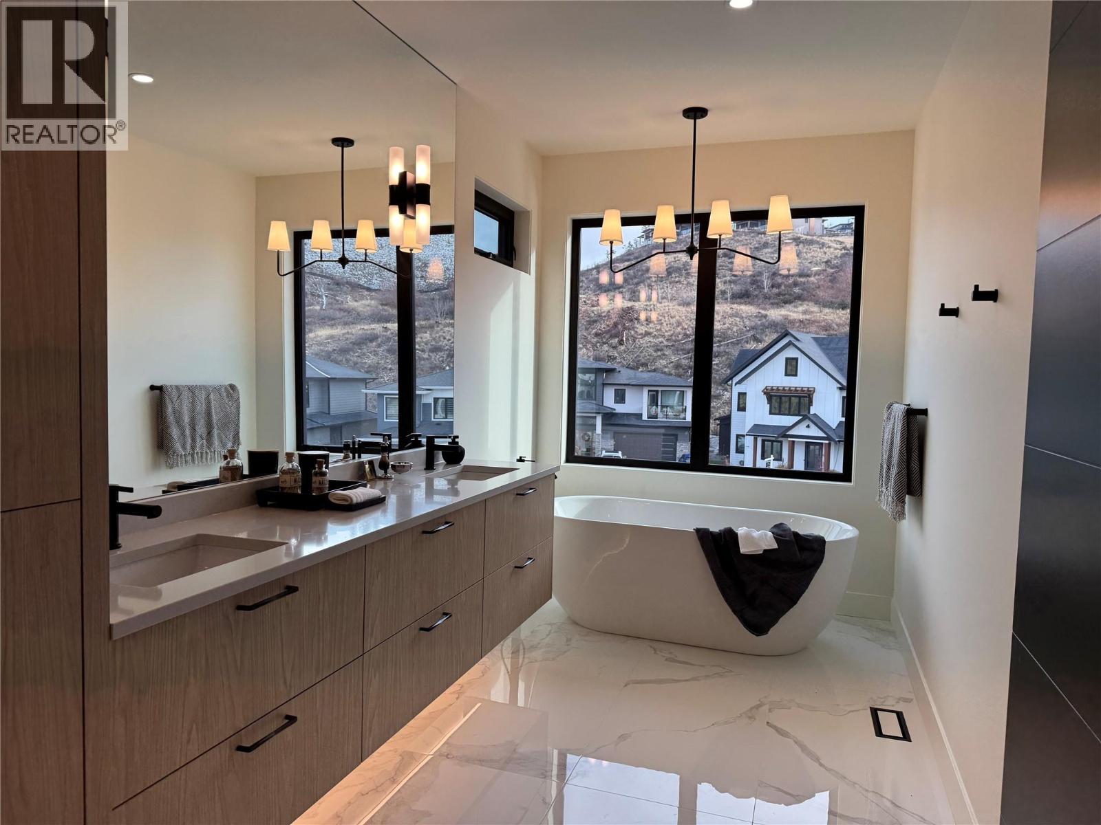 5533 Foothill Court, Kelowna, British Columbia  V1W 0C4 - Photo 24 - 10371715