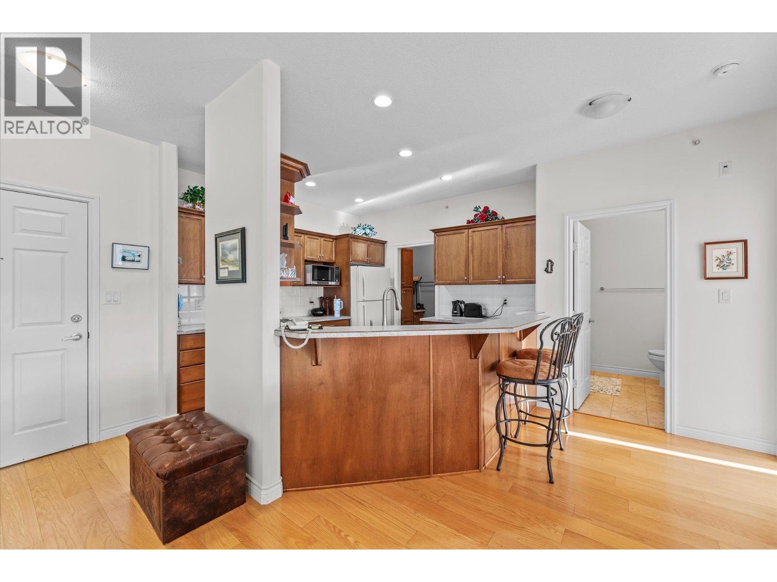 1961 Durnin Road Unit# 408, Kelowna, British Columbia  V1X 7Z6 - Photo 4 - 10371485