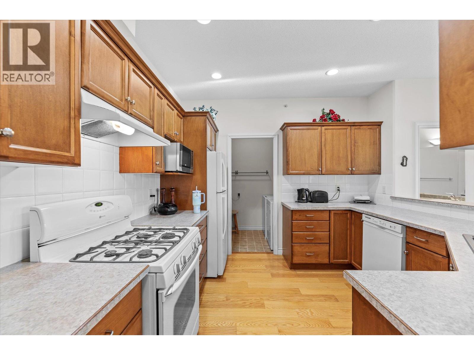 1961 Durnin Road Unit# 408, Kelowna, British Columbia  V1X 7Z6 - Photo 5 - 10371485