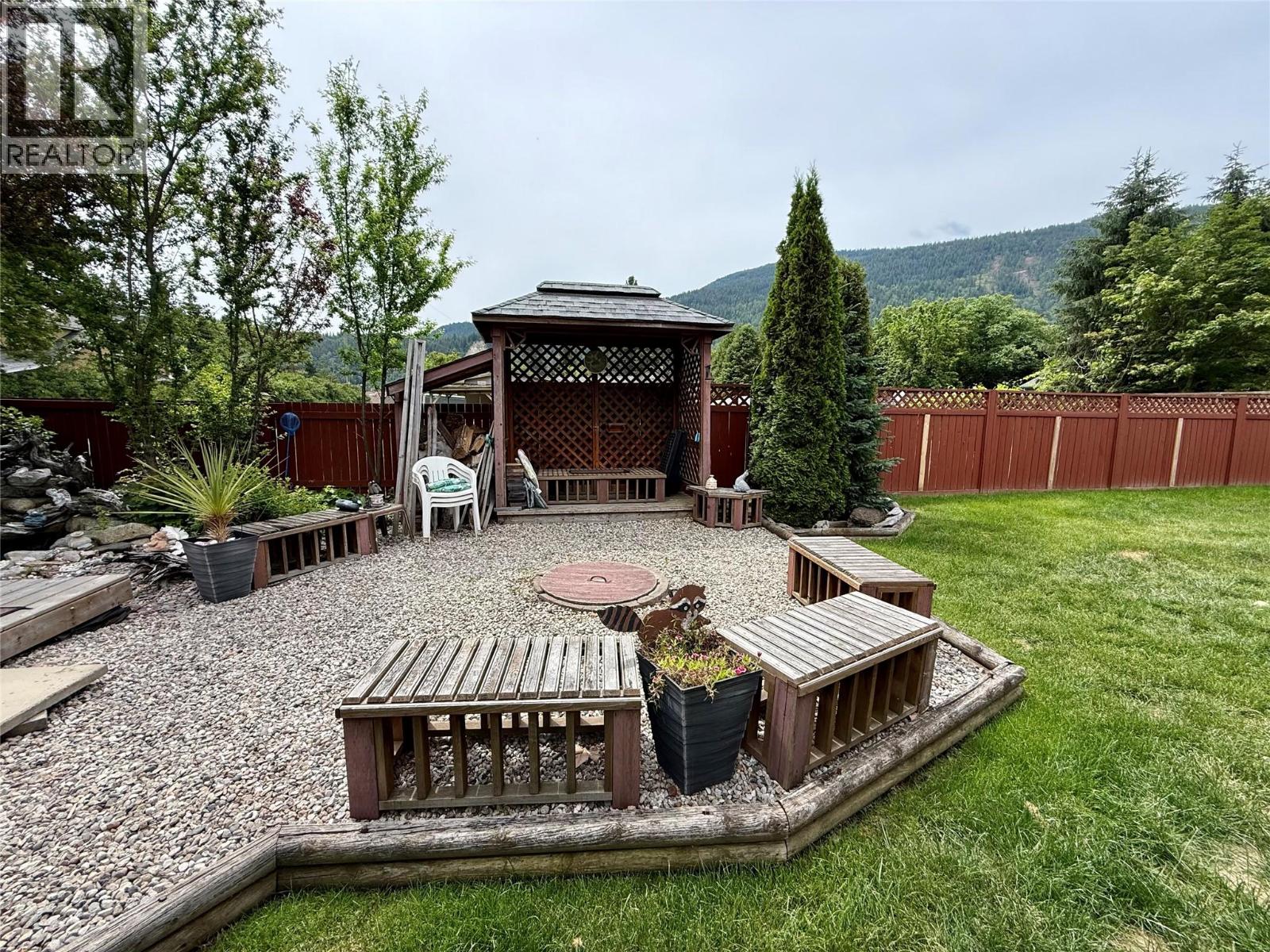 1094 Wanjoff Road, Robson, British Columbia  V0G 1X0 - Photo 45 - 10371827