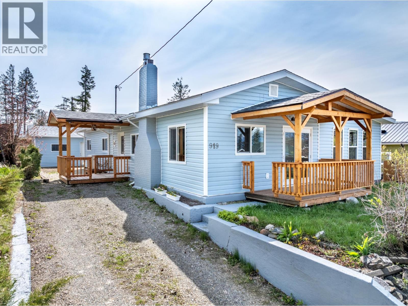 919 Regina Street, Creston, British Columbia  V0B 1G4 - Photo 2 - 10372049