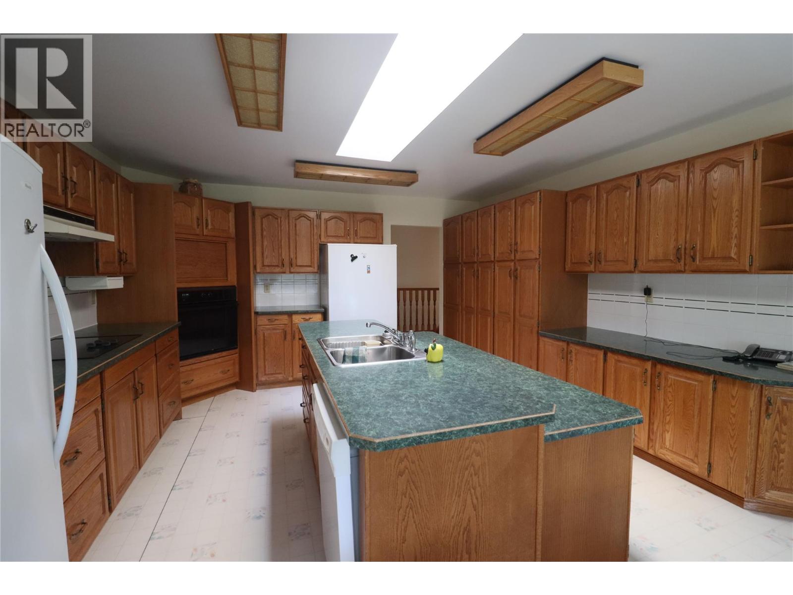 210 Winnipeg Avenue, Grand Forks, British Columbia  V0H 1H0 - Photo 16 - 10372018
