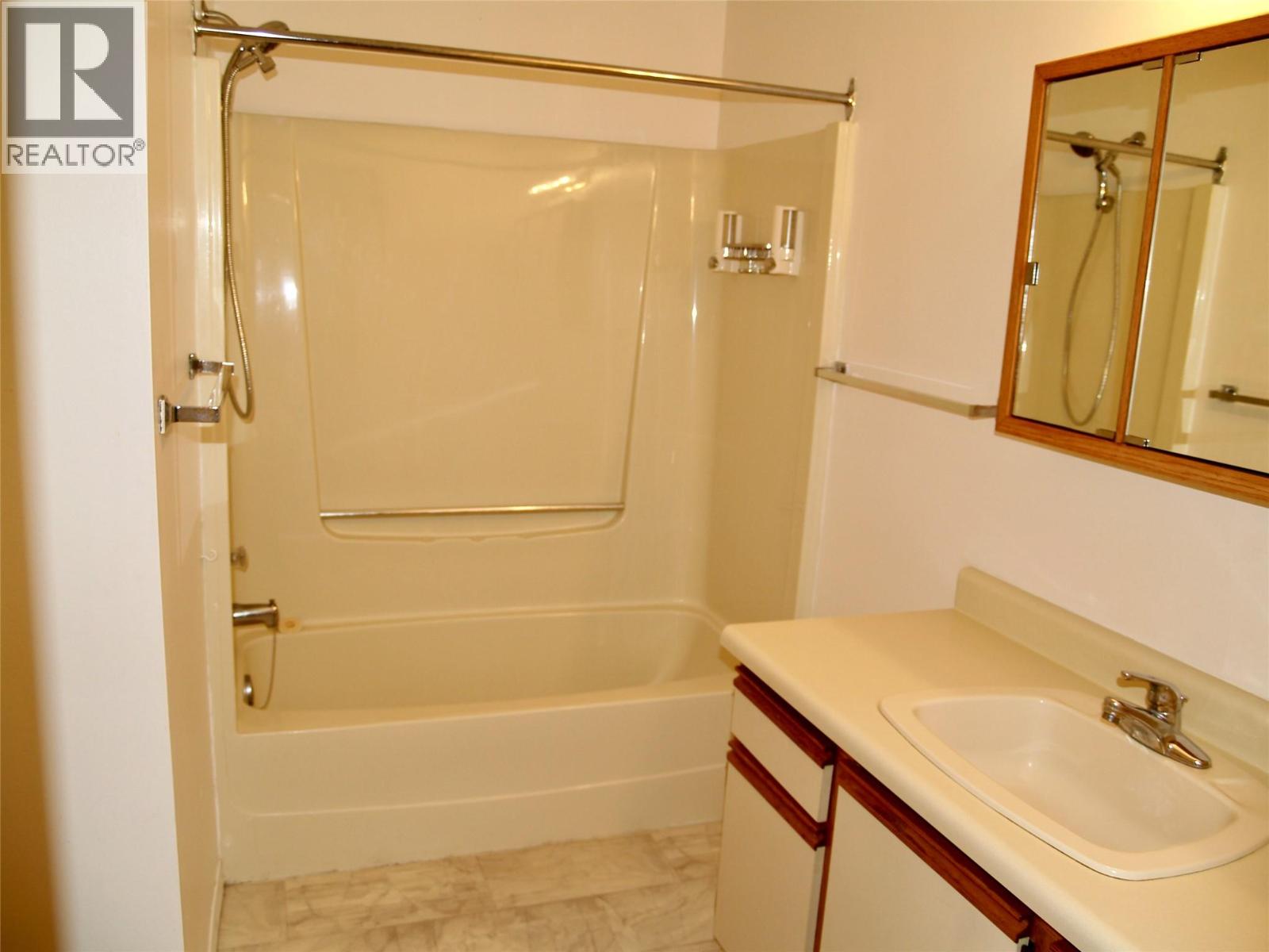 489 Highway 33 W Unit# 121, Kelowna, British Columbia  V1X 1Y2 - Photo 16 - 10371921