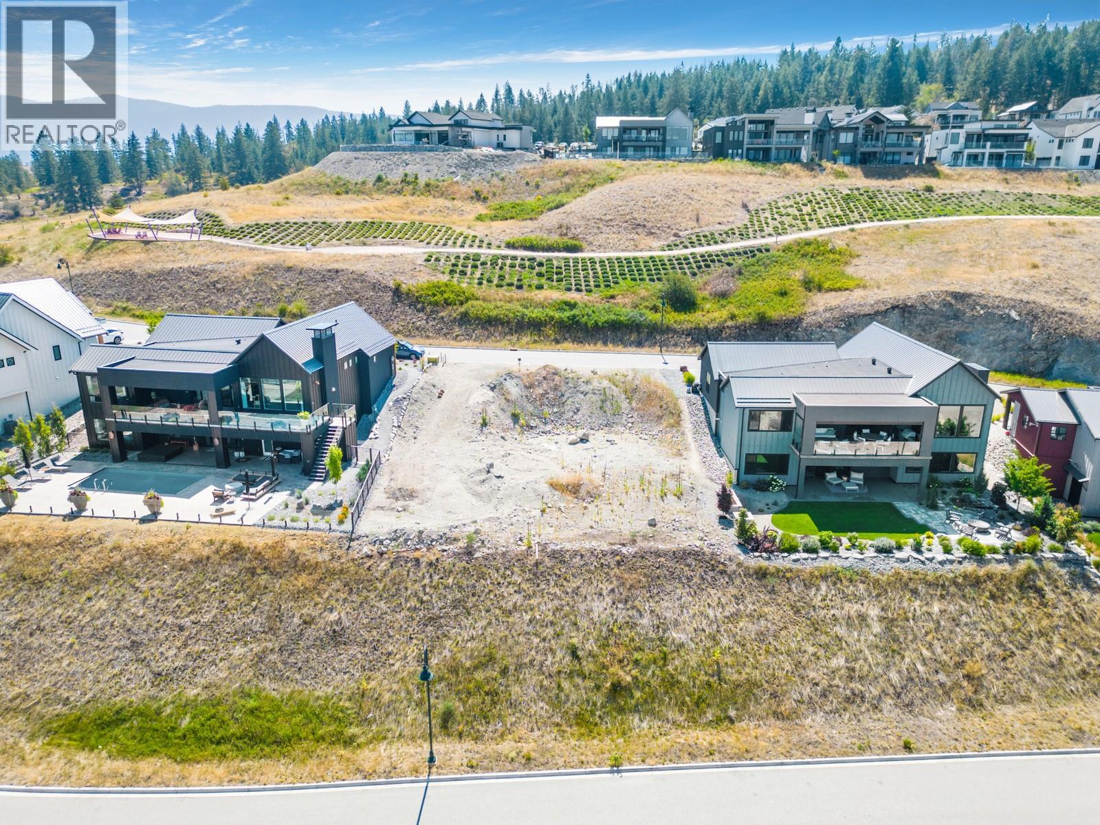 261 Ashcroft Court, Vernon, British Columbia  V1H 2M1 - Photo 3 - 10371751