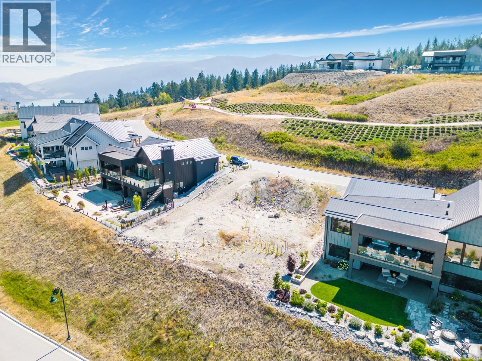 261 Ashcroft Court, Vernon, British Columbia  V1H 2M1 - Photo 4 - 10371751