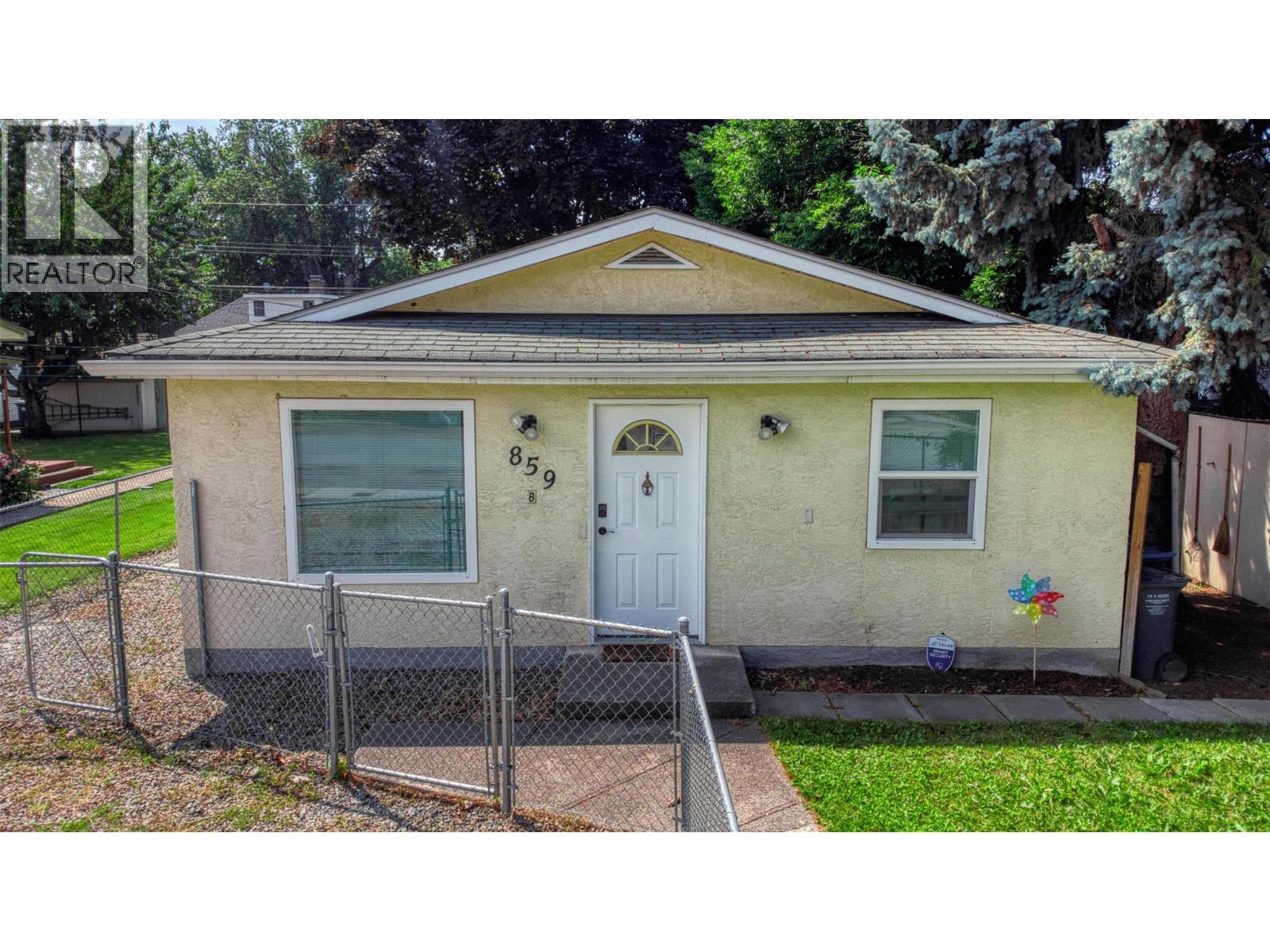 859 Lawson Avenue, Kelowna, British Columbia  V1Y 6S9 - Photo 1 - 10371942