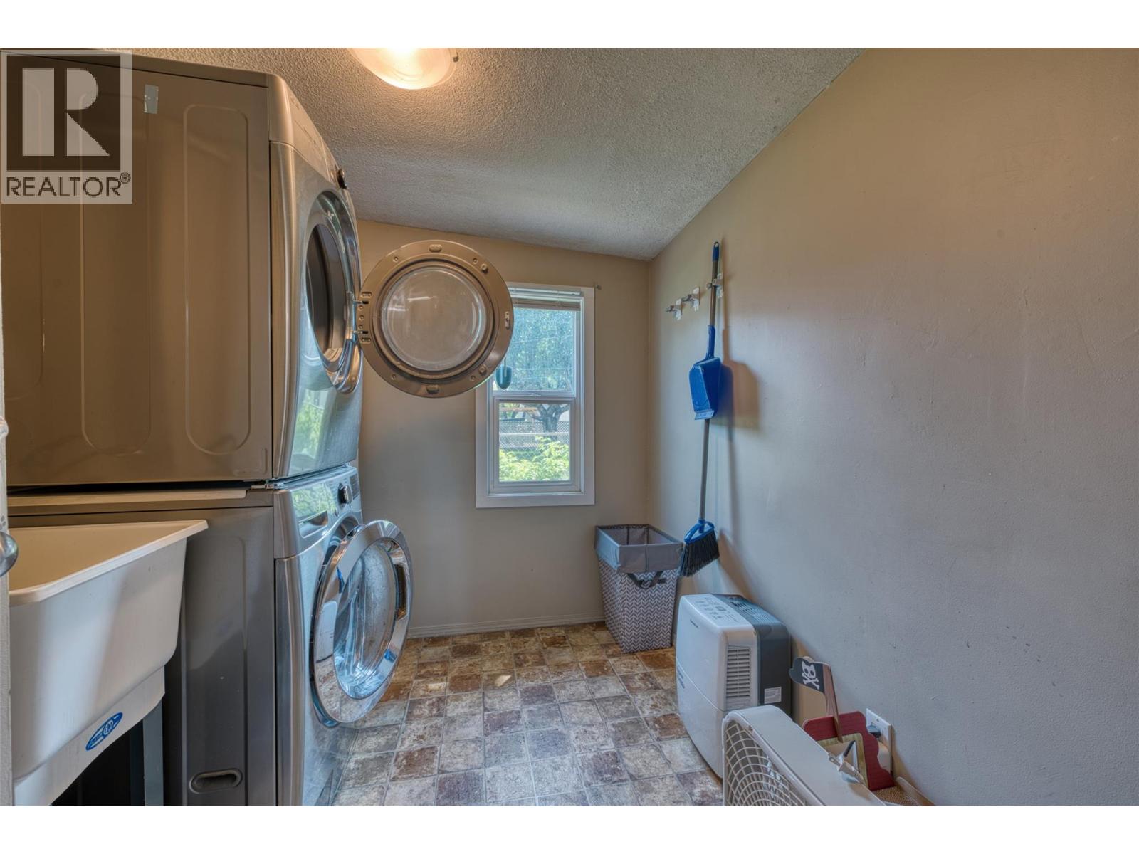 859 Lawson Avenue, Kelowna, British Columbia  V1Y 6S9 - Photo 26 - 10371942