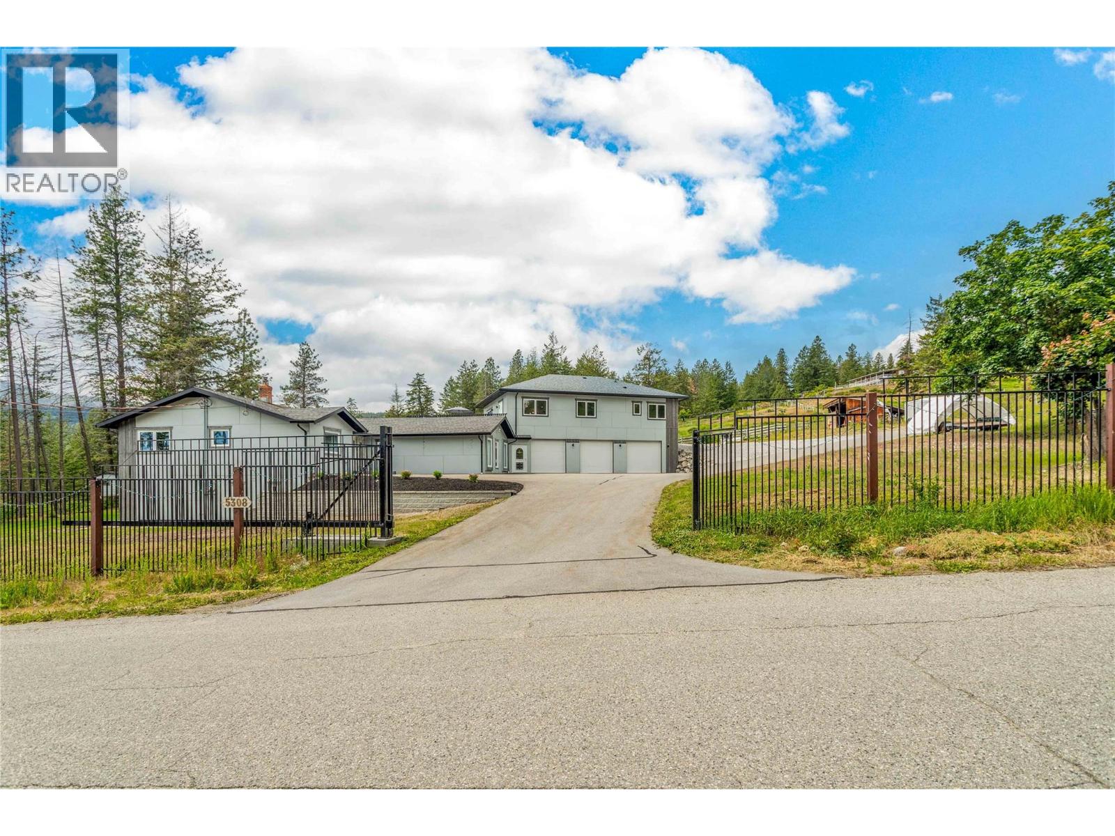 5308 Law Street, peachland, British Columbia