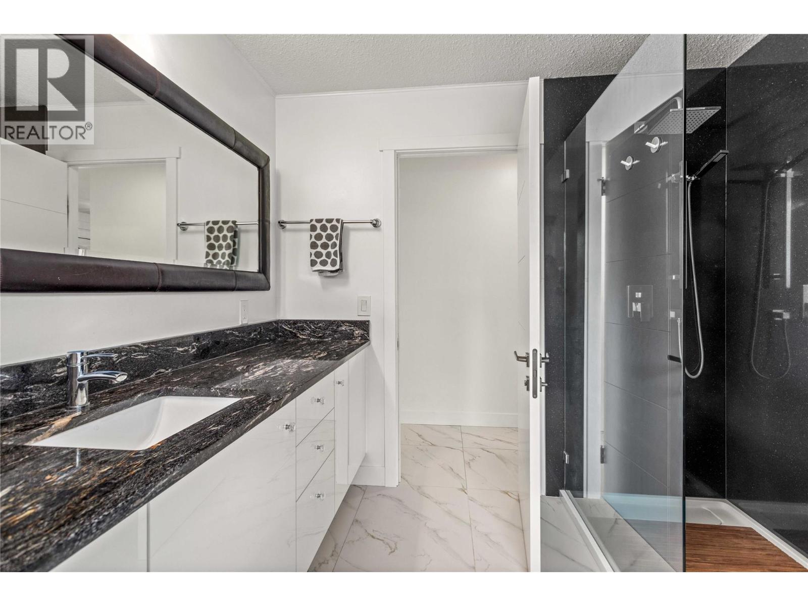 5308 Law Street, Peachland, British Columbia  V0H 1X8 - Photo 33 - 10371894