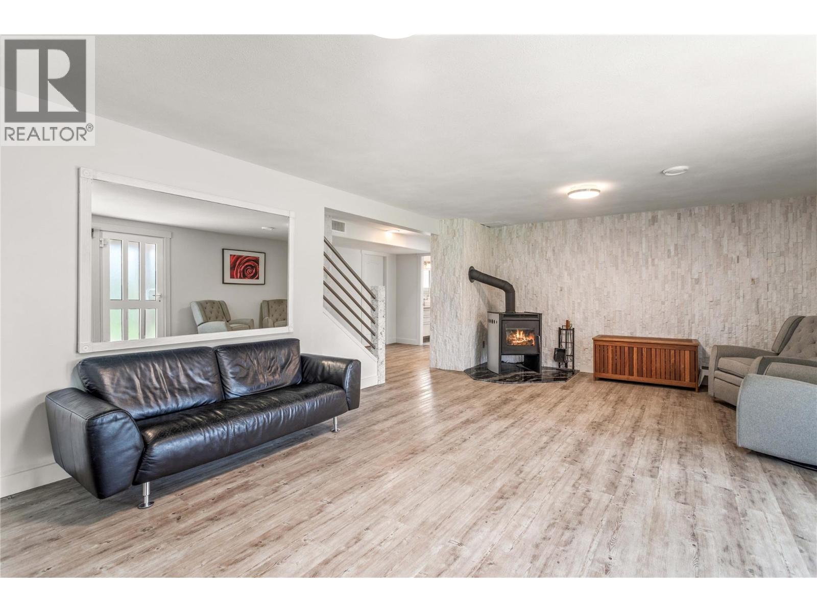 5308 Law Street, Peachland, British Columbia  V0H 1X8 - Photo 40 - 10371894