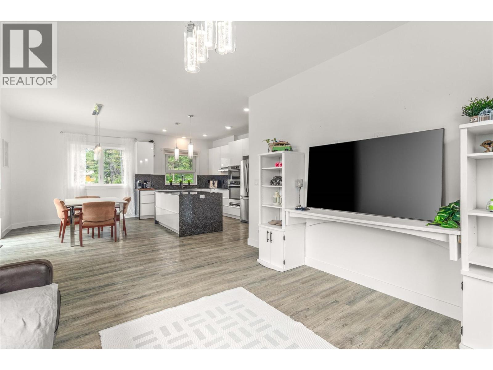 5308 Law Street, Peachland, British Columbia  V0H 1X8 - Photo 50 - 10371894