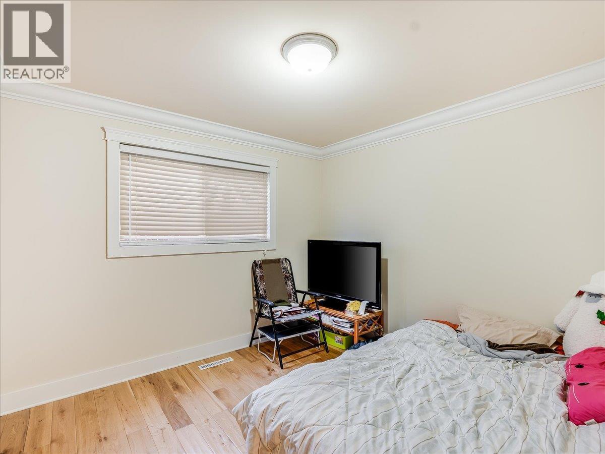 2270 10th Avenue, Castlegar, British Columbia  V1N 2Z7 - Photo 23 - 10372024