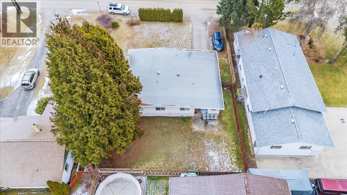 2270 10th Avenue, Castlegar, British Columbia  V1N 2Z7 - Photo 28 - 10372024