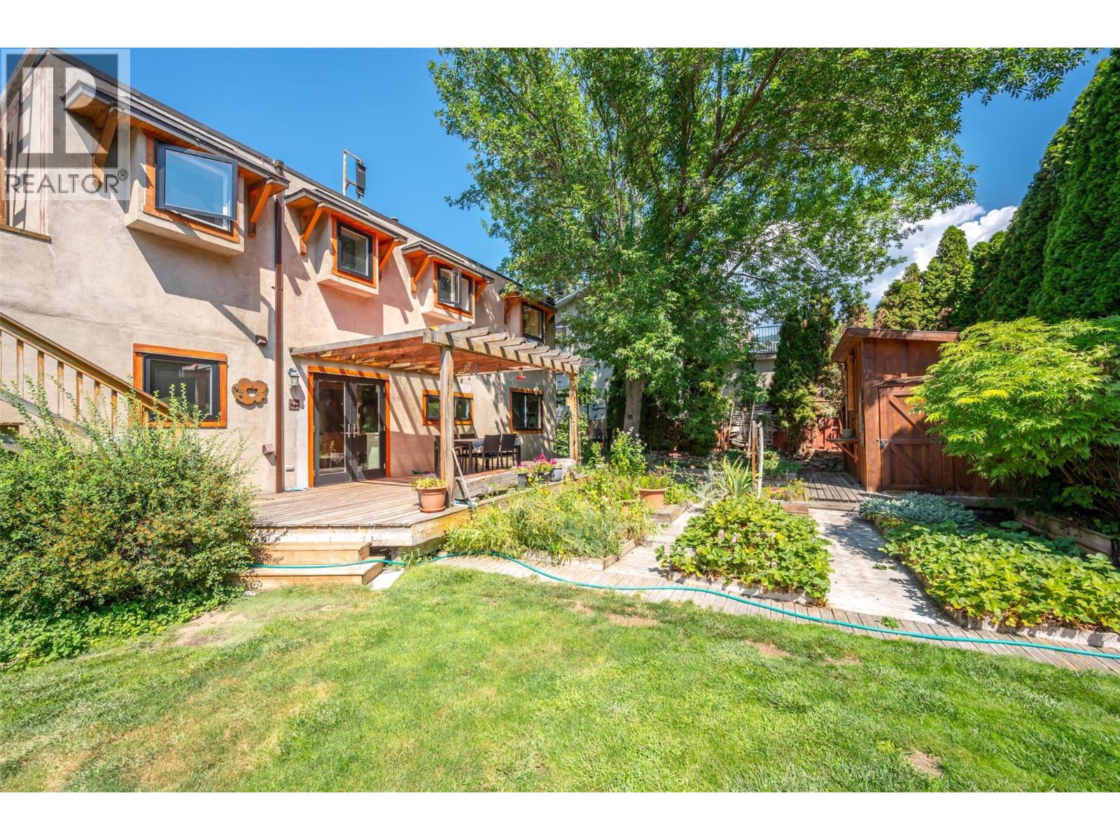 830 Three Mile Road, Penticton, British Columbia  V2A 8T7 - Photo 2 - 10371936