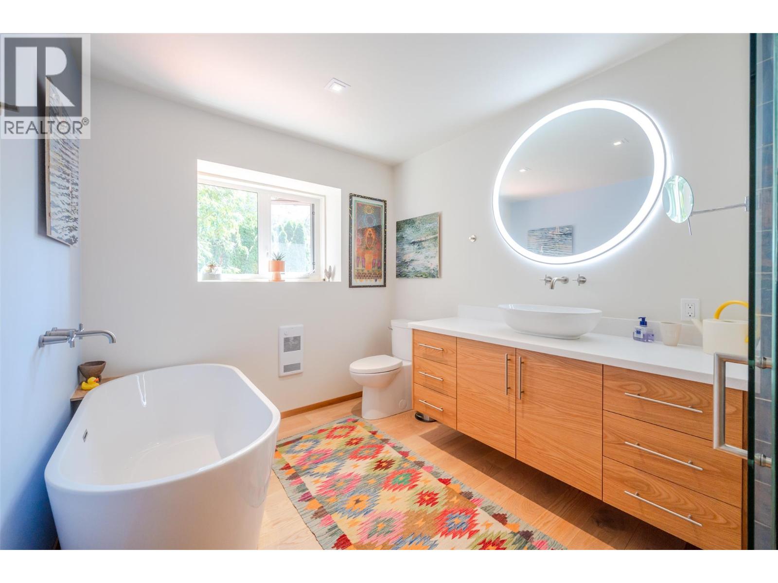 830 Three Mile Road, Penticton, British Columbia  V2A 8T7 - Photo 31 - 10371936