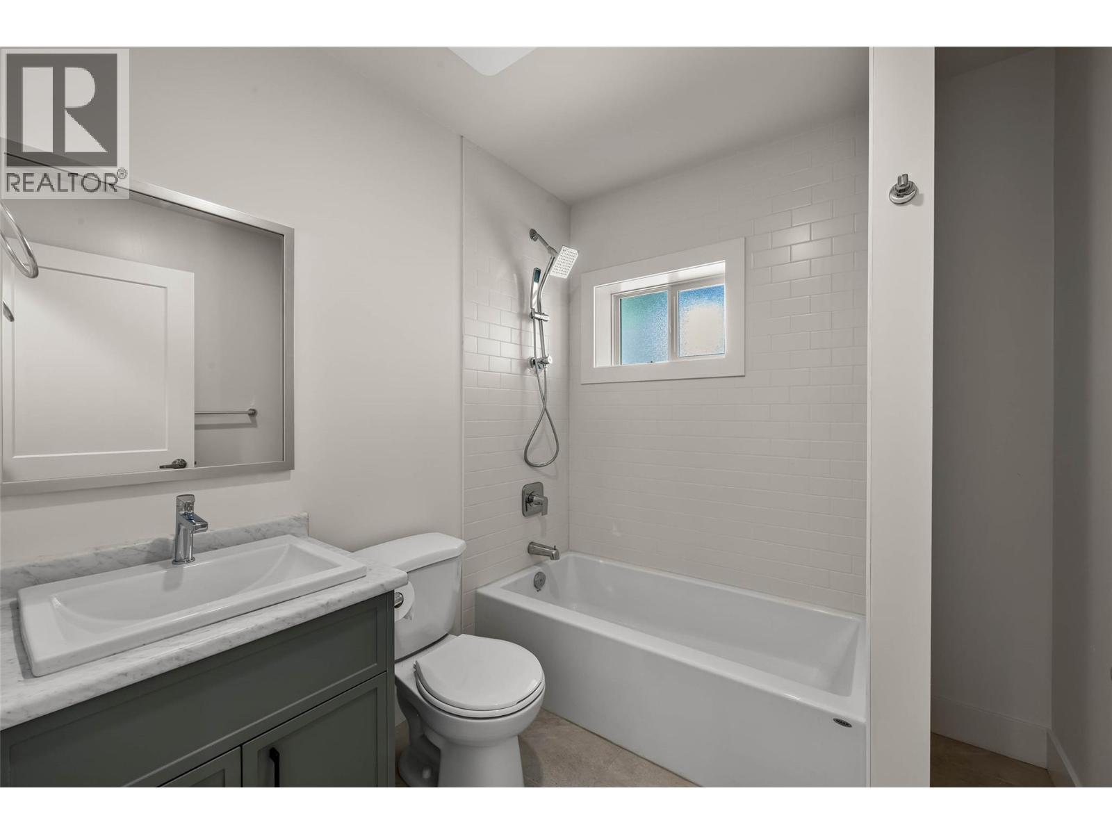 228 Webb Road, Little Fort, British Columbia  V0E 2C0 - Photo 12 - 10371912