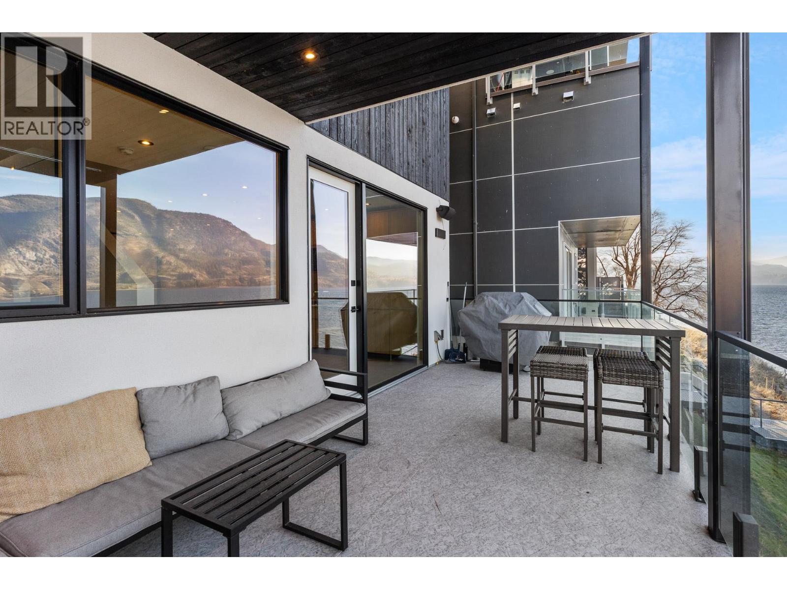 4043 Lakeside Road, Penticton, British Columbia  V2A 8W3 - Photo 18 - 10372066