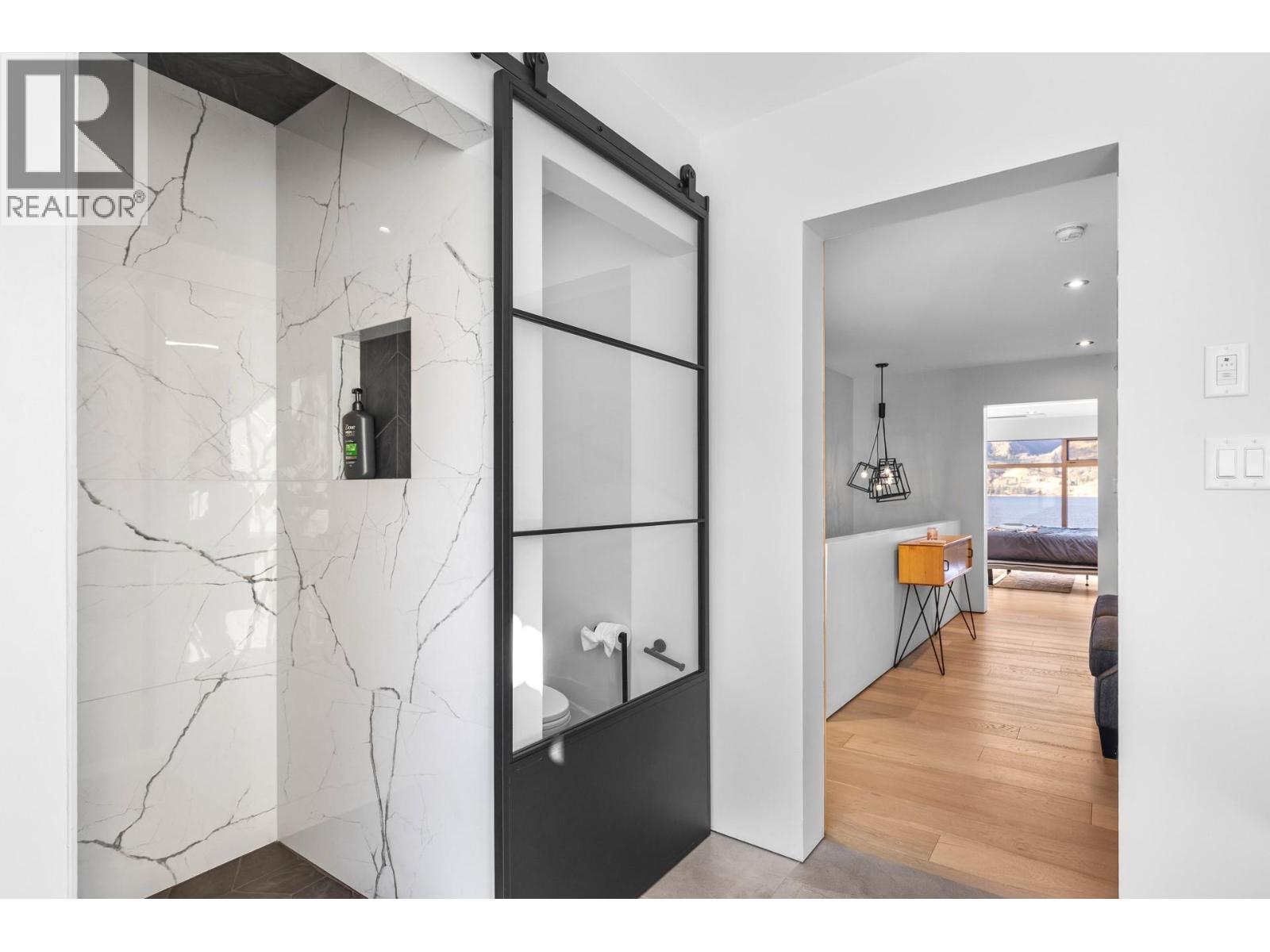 4043 Lakeside Road, Penticton, British Columbia  V2A 8W3 - Photo 36 - 10372066