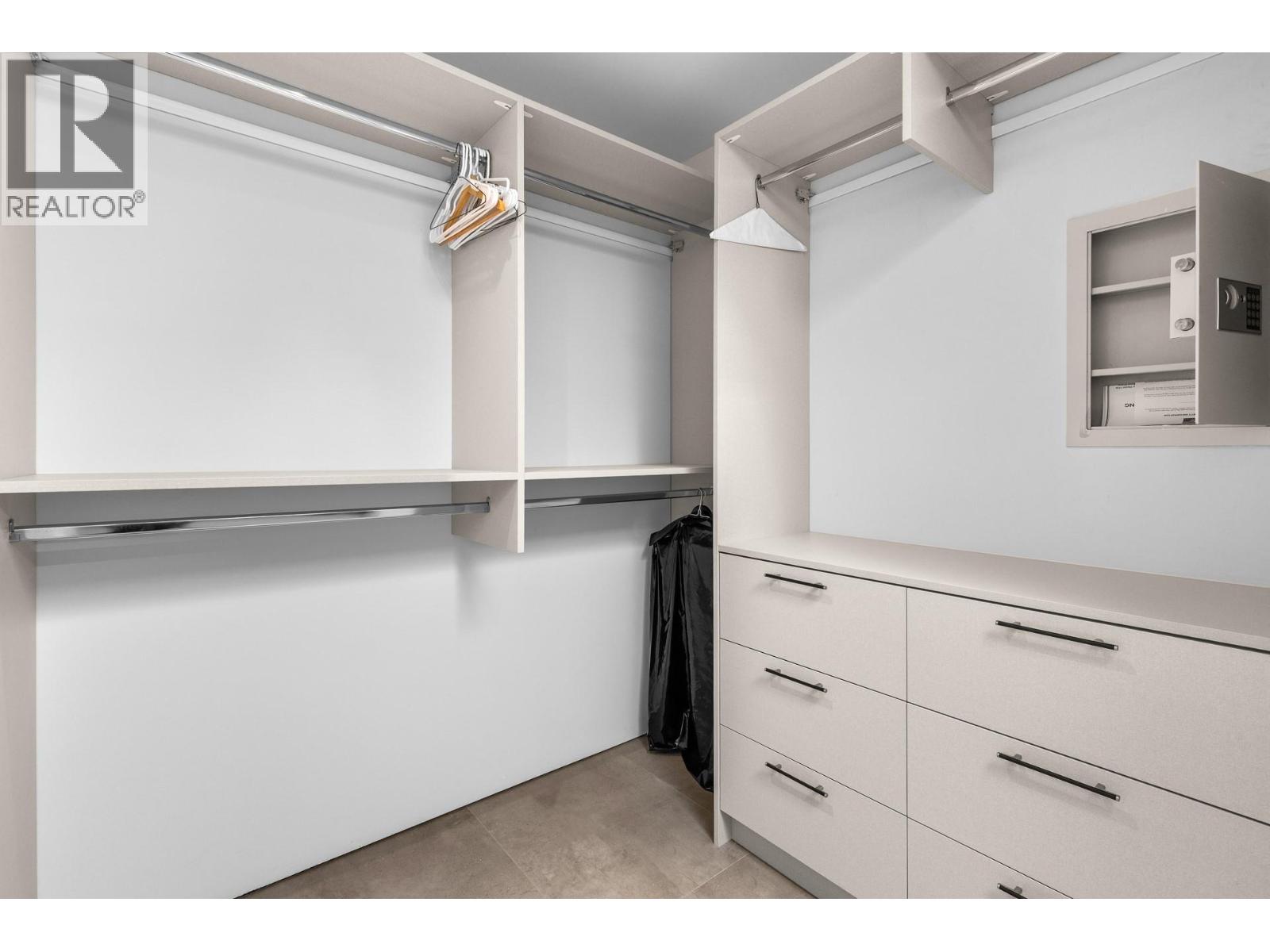 4043 Lakeside Road, Penticton, British Columbia  V2A 8W3 - Photo 46 - 10372066