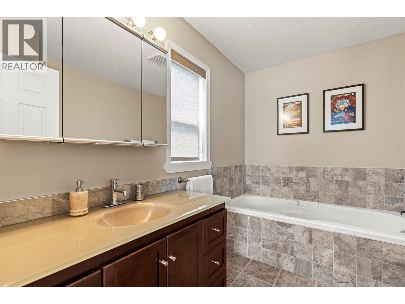 3025 Murison Place, Armstrong, British Columbia  V4Y 0K4 - Photo 17 - 10371575