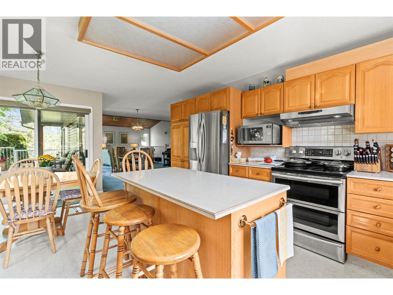 3025 Murison Place, Armstrong, British Columbia  V4Y 0K4 - Photo 6 - 10371575