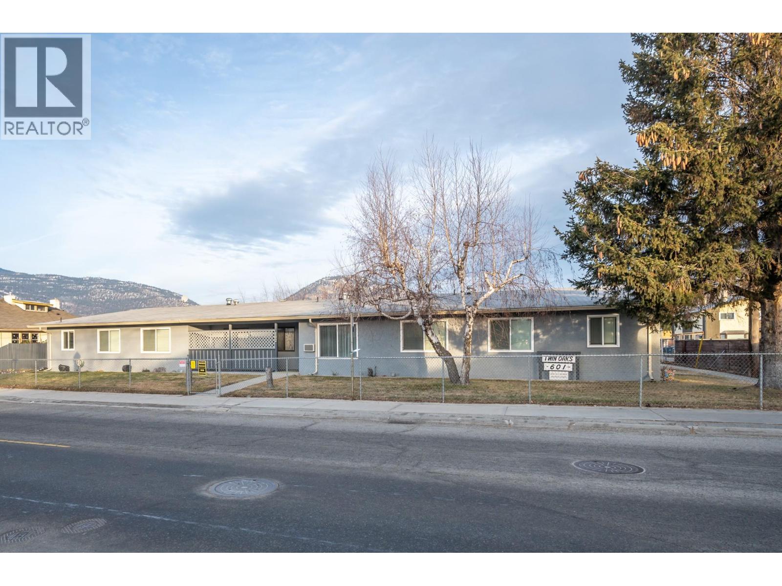 601 Wade Avenue Unit# 101, Penticton, British Columbia  V2A 1V6 - Photo 1 - 10372149