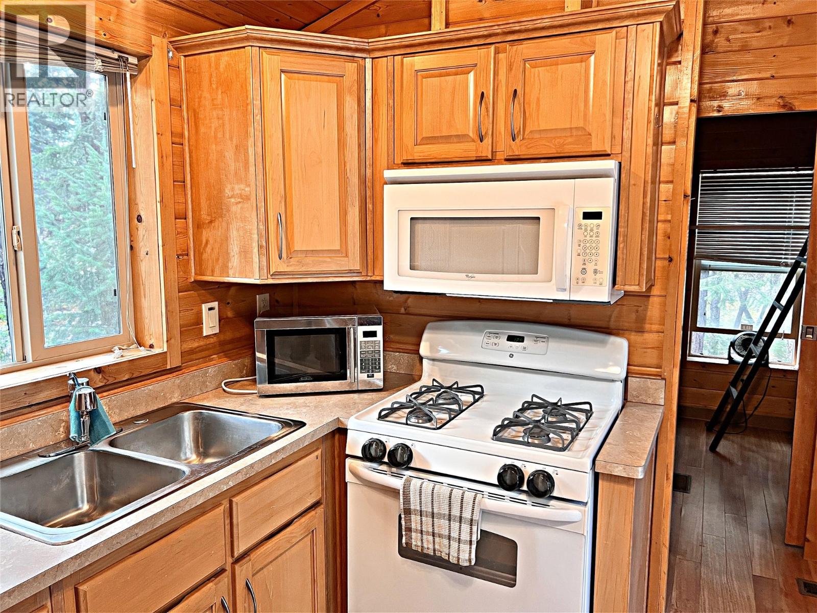 4835 Paradise Valley Drive Unit# 9, Peachland, British Columbia  V0H 1X3 - Photo 9 - 10372088