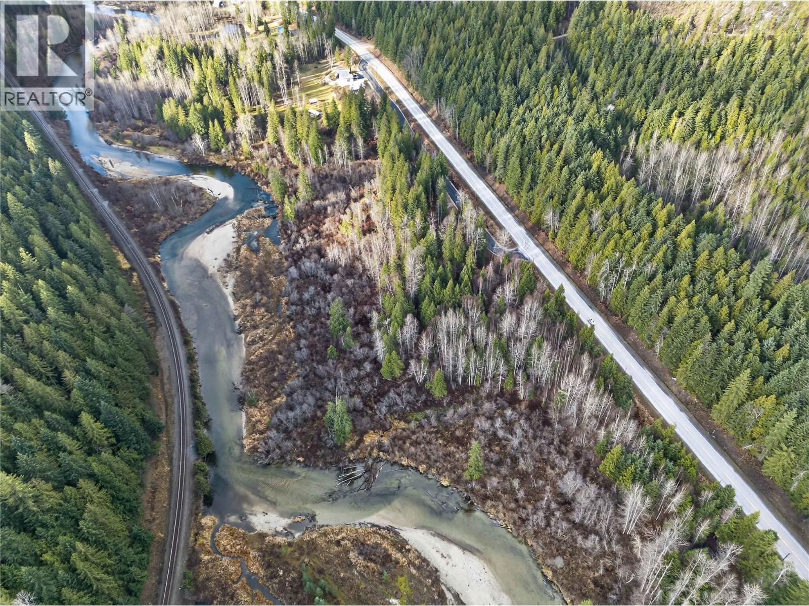 5926 Ferguson Frontage Road, Malakwa, British Columbia  V0E 2J0 - Photo 11 - 10372152