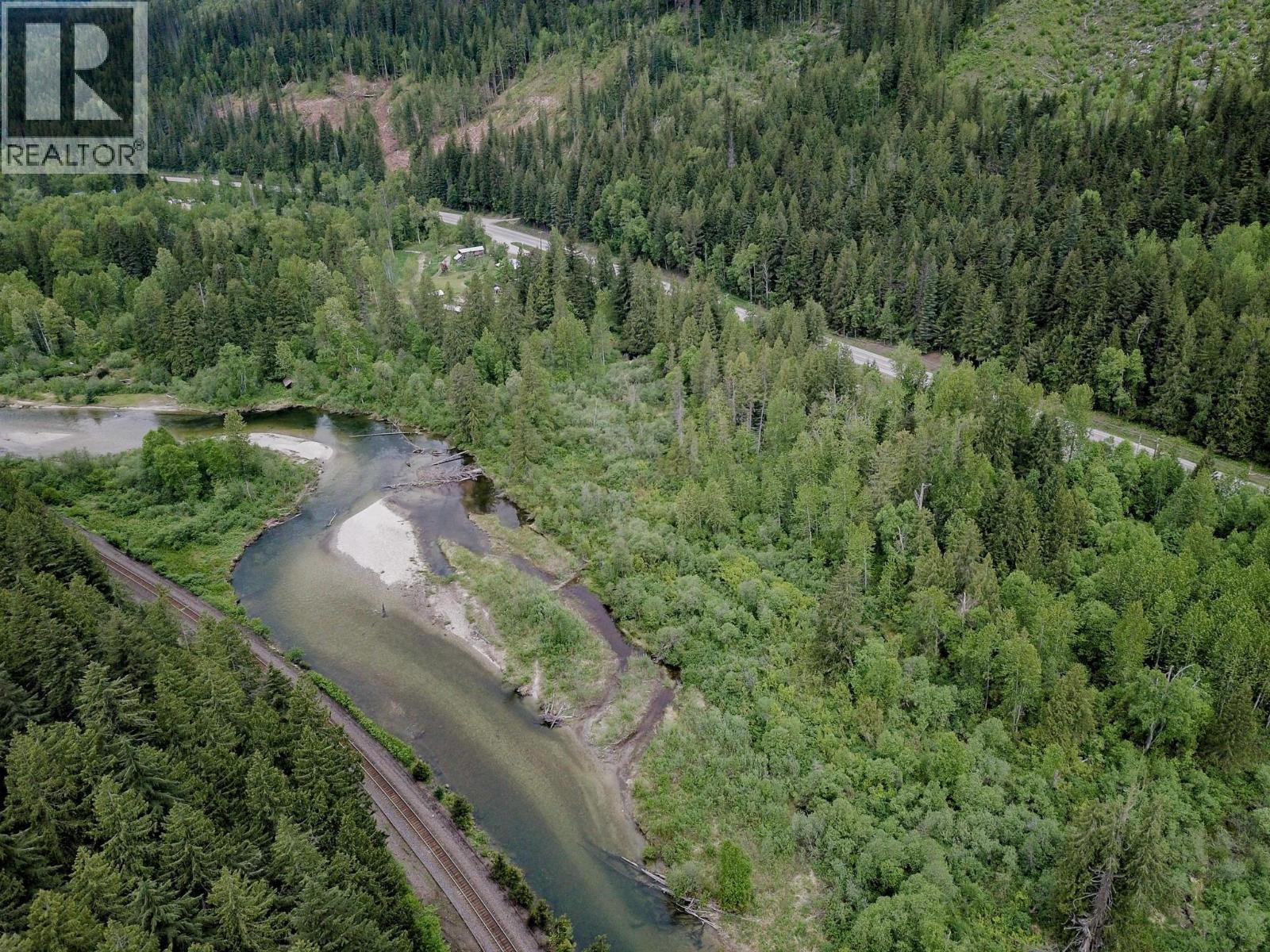5926 Ferguson Frontage Road, Malakwa, British Columbia  V0E 2J0 - Photo 5 - 10372152