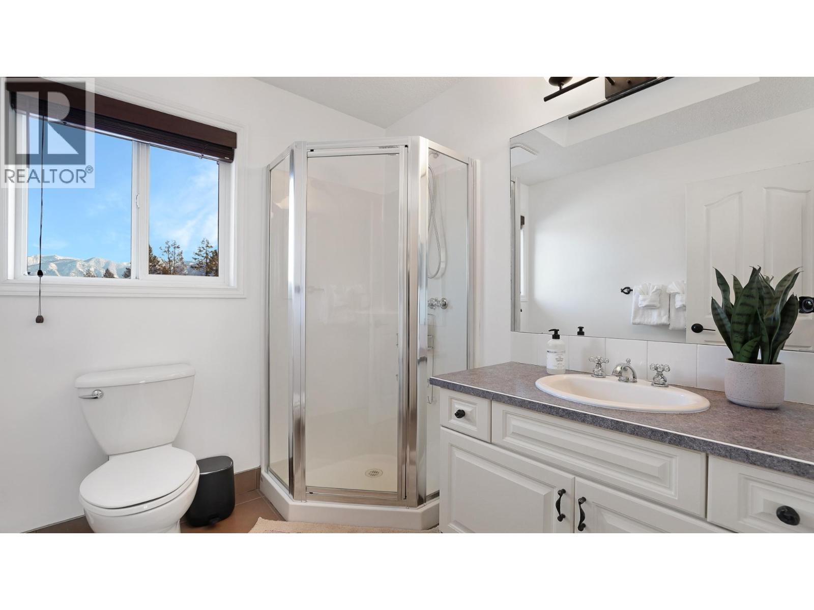 945 Westridge Way, Invermere, British Columbia  V0A 1K0 - Photo 30 - 10372013
