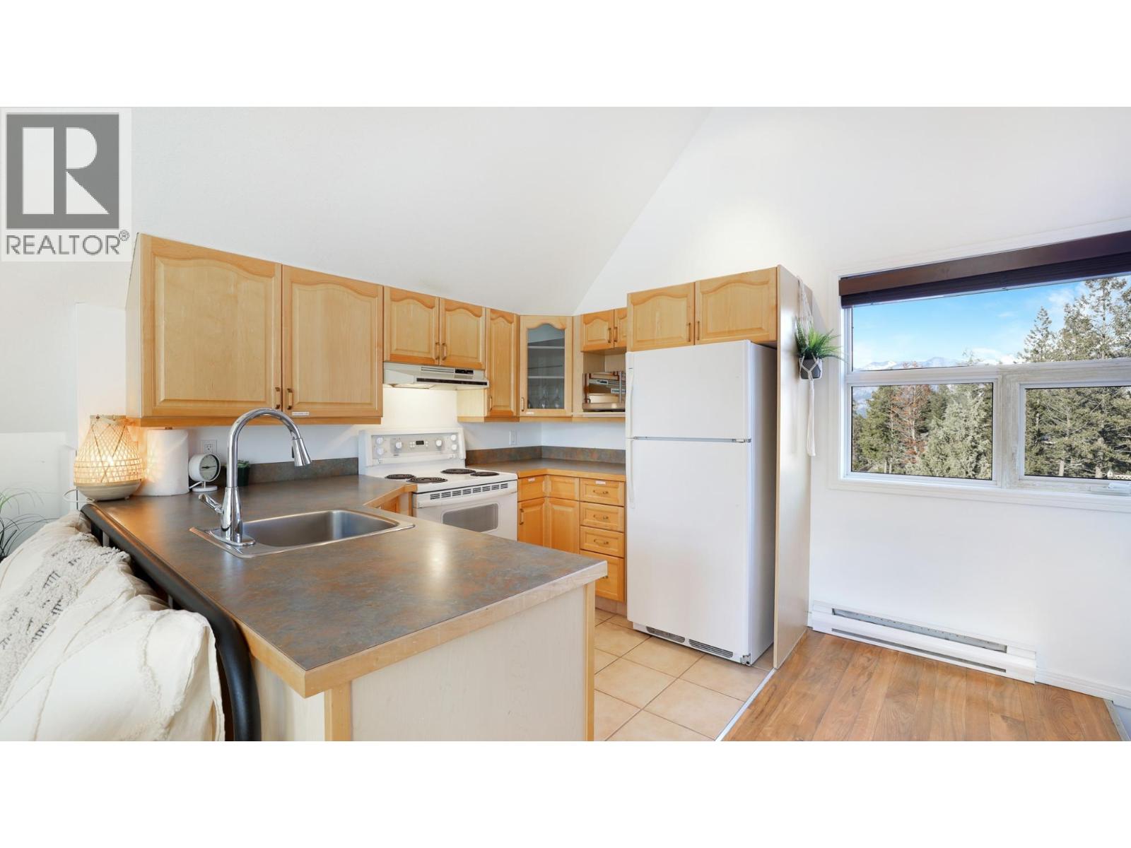 945 Westridge Way, Invermere, British Columbia  V0A 1K0 - Photo 45 - 10372013