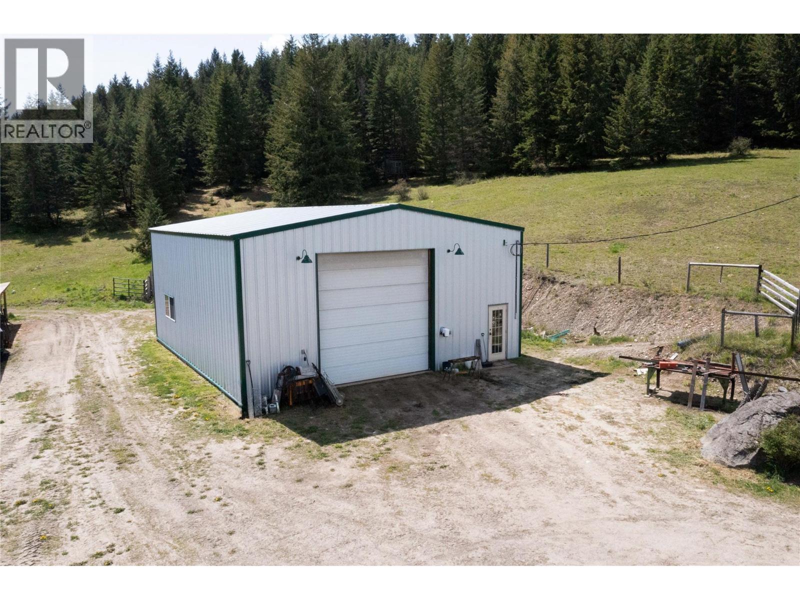 102 Gibson Road, Lumby, British Columbia  V0E 2G1 - Photo 25 - 10372165