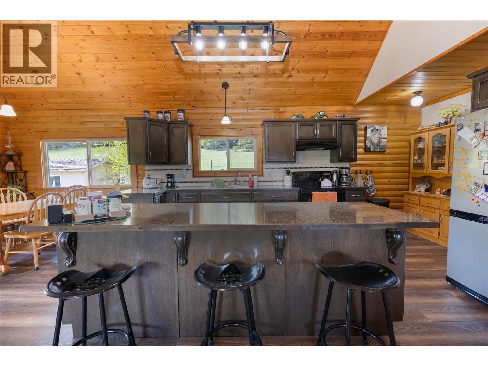 102 Gibson Road, Lumby, British Columbia  V0E 2G1 - Photo 3 - 10372165
