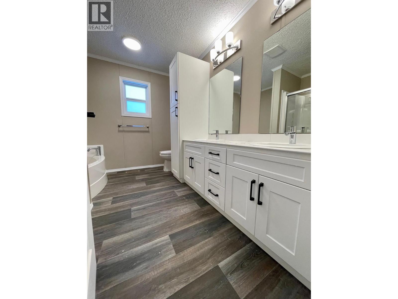 22 Cherokee Drive, Elkford, British Columbia  V0B 1H0 - Photo 19 - 10372142