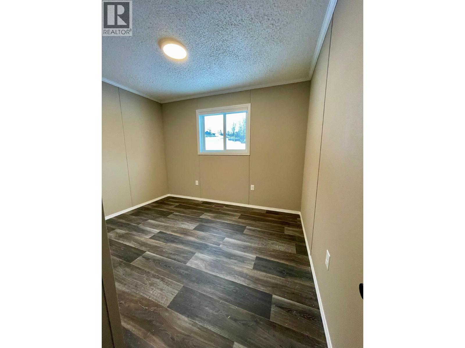 22 Cherokee Drive, Elkford, British Columbia  V0B 1H0 - Photo 22 - 10372142